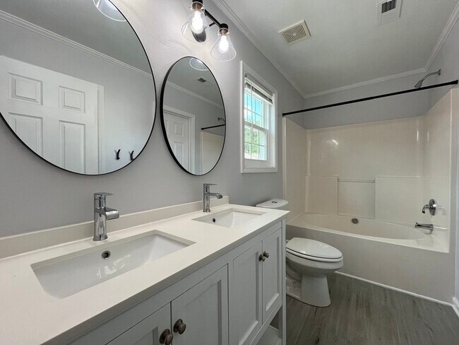 Building Photo - 4485 Easywater Ln