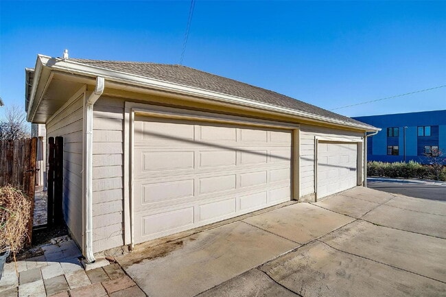 Building Photo - New Townhome Just Steps Away from Fort Worth's Cultural District