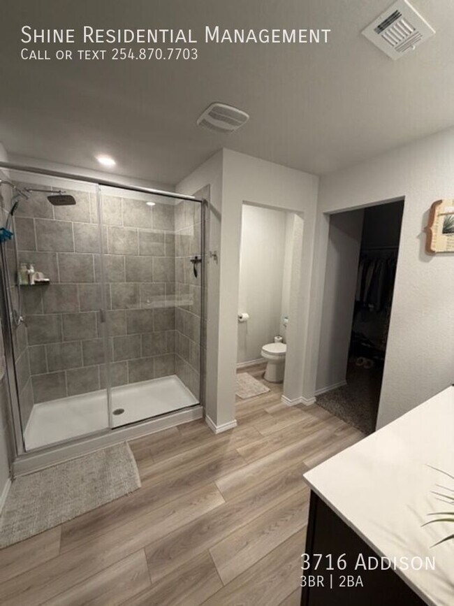 Building Photo - 3716 Addison-