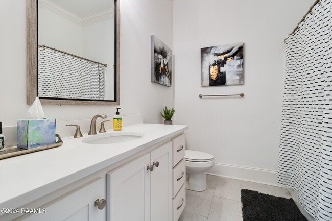 Building Photo - 201 Finsbury Ln