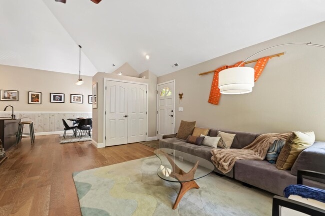 Building Photo - Luxury Condo in SE Boise's most desirable master planned community-Surprise Valley