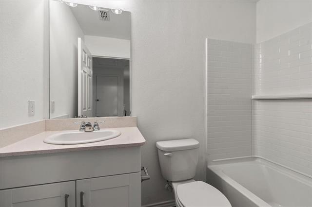 Building Photo - 822 Breakwater Dr