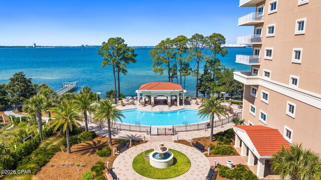 Building Photo - 2400 Grandiflora Blvd