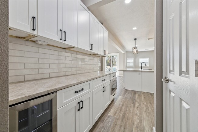 Building Photo - 16523 E Canterra Cir