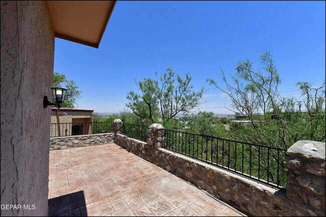 Building Photo - 3212 Canyon Point Ln