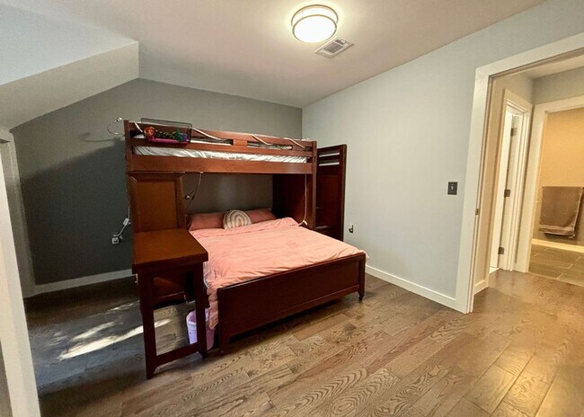 Building Photo - Available 7/10. Gorgeous Custom-Built 3 BR/3.5 BA Home on HUGE Corner Lot in Old Mt Pleasant!