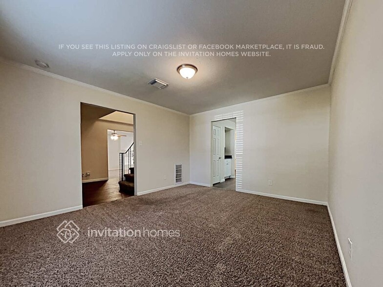 Building Photo - 11639 Idlebrook Dr