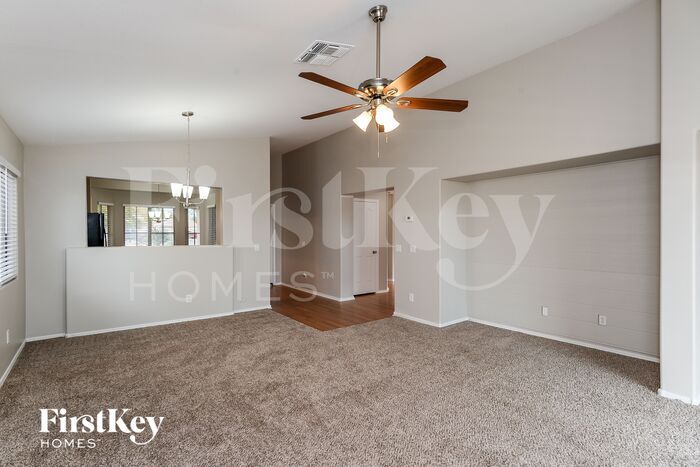 Building Photo - 2854 S Abbey