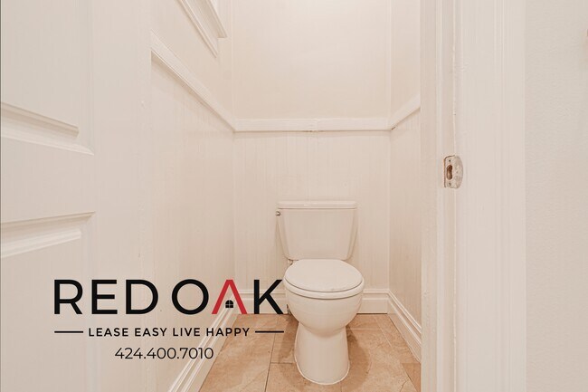 Building Photo - 3425 Walton Ave