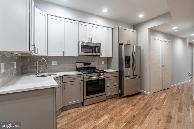 Building Photo - 2045 N College Ave