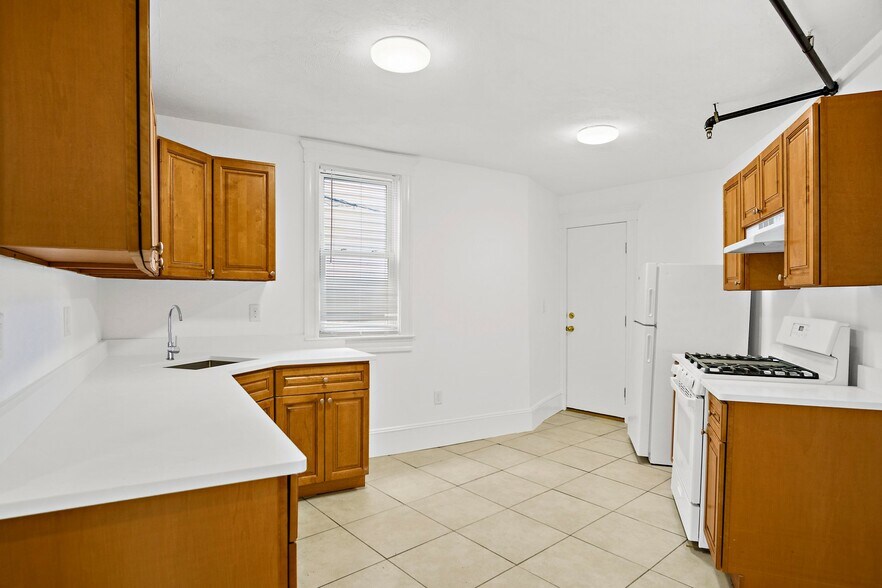 Primary Photo - 2 Walnut St
