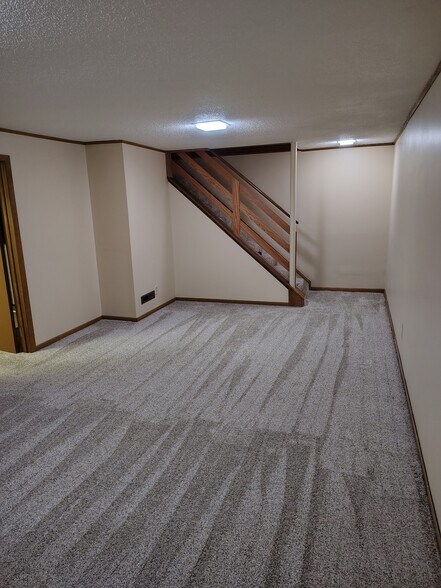 Building Photo - 1332 Truman Pl