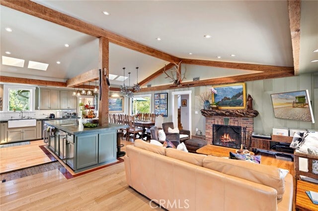 Building Photo - 773 St Ann's Dr