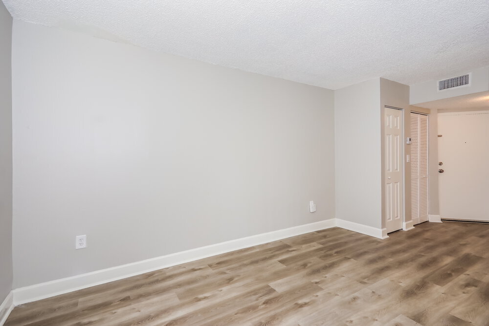 Building Photo - 8205 SW 152nd Ave