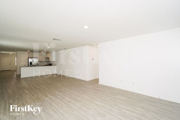 Building Photo - 2418 Double Oak Dr