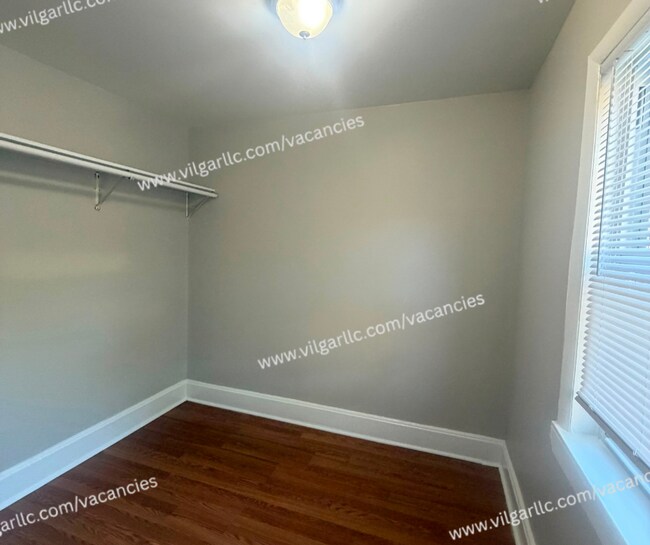 Building Photo - 5025 Tod Ave