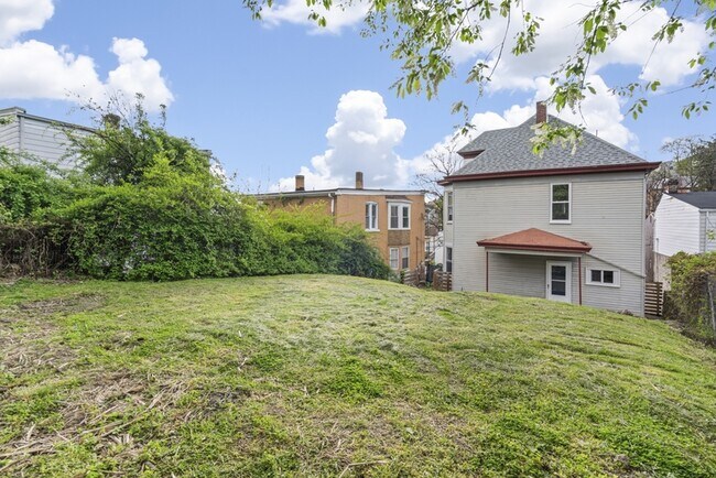 Building Photo - 125 Southern Ave