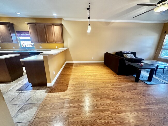 Dining Room - 510 Eaton St