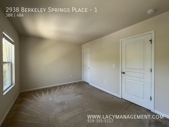 Building Photo - 2938 Berkeley Springs Pl