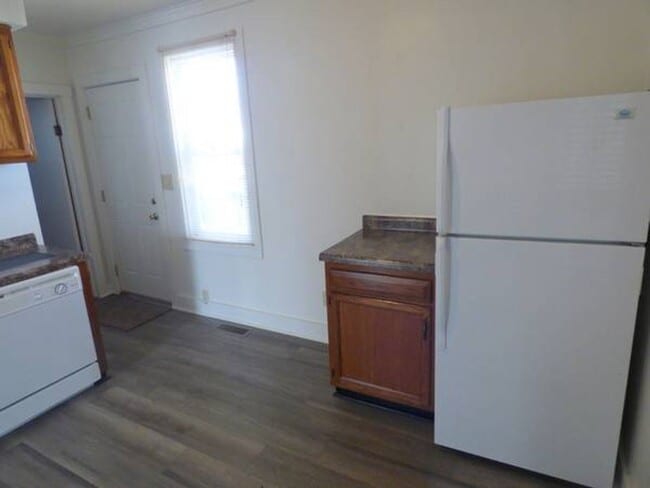 Building Photo - 3903 Grayston Ave