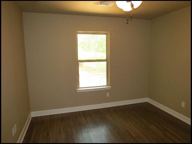 Building Photo - 262 Glenna Ln