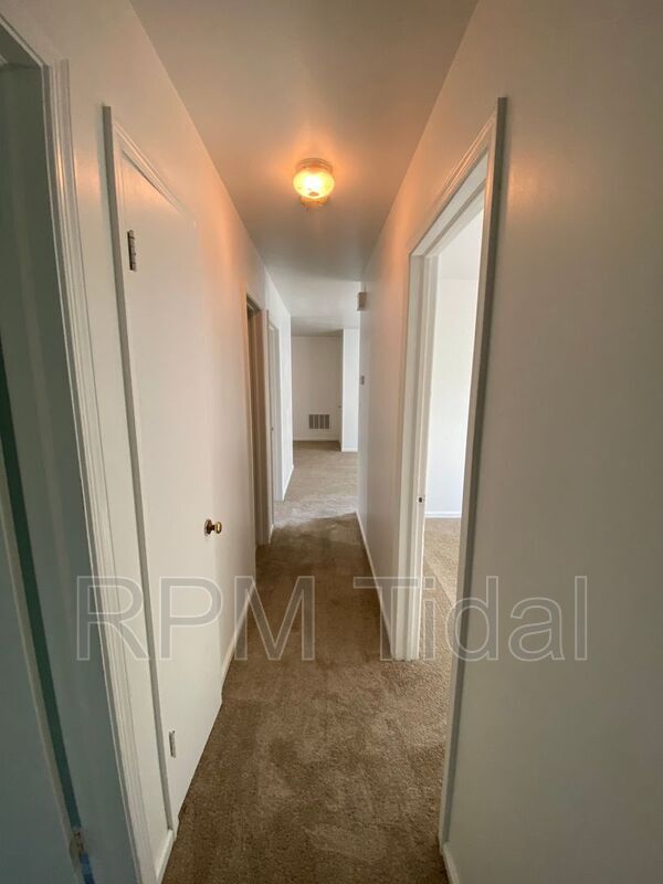 Building Photo - 447 Whealton Rd