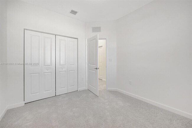 Building Photo - 2455 SE 28th St