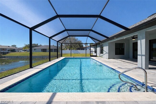 Building Photo - 224 SE 13th Terrace