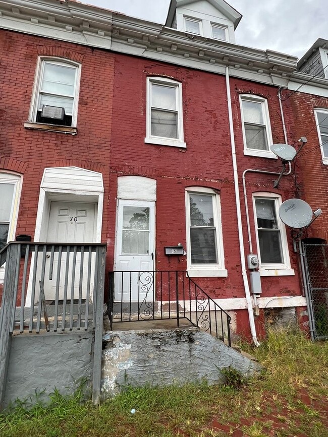 Building Photo - 468 W Hanover St