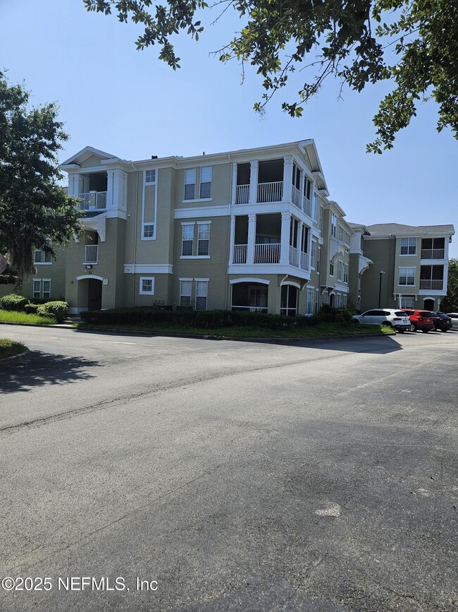 Building Photo - 8290 Gate Pkwy W