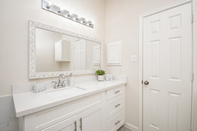 Building Photo - 21839 Manitou Falls Ln