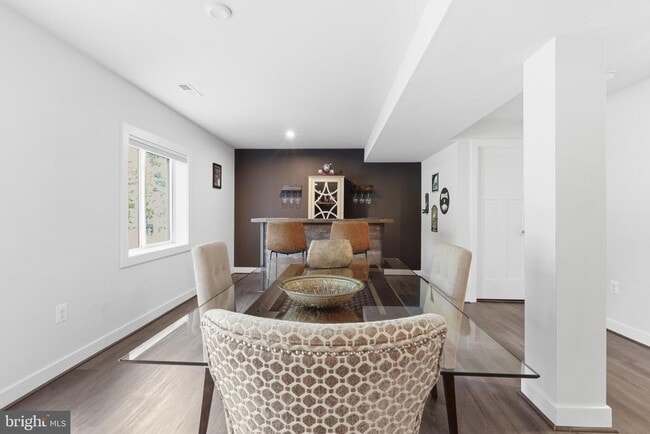 Building Photo - 9202 Wood Creek Cir