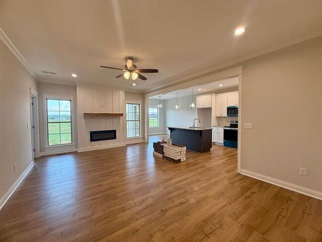 Building Photo - 5392 Peony Dr