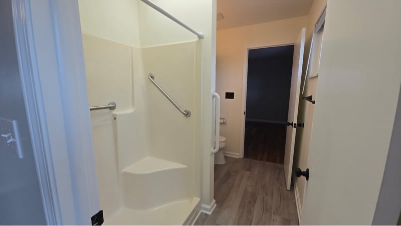 Building Photo - 432 Hickory Ln