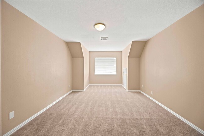 Building Photo - 14715 Golden Bough Ln