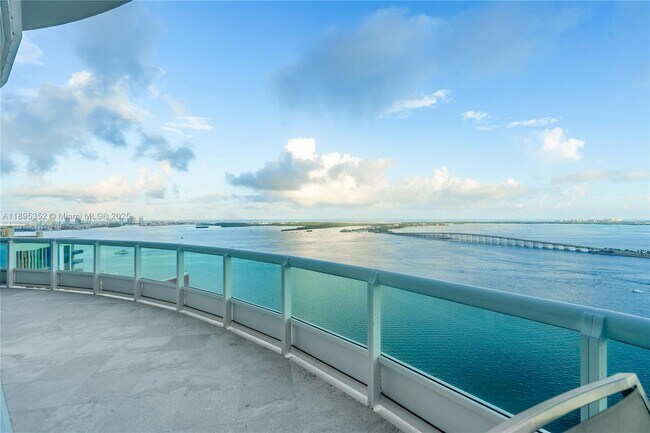 Building Photo - 1643 Brickell Ave