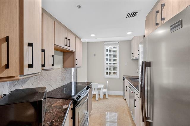 Building Photo - 701 Brickell Key Blvd