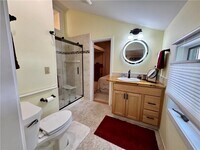 Building Photo - 333 Colebrook Dr