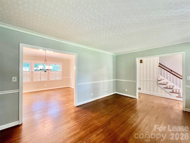 Building Photo - 6840 Newhall Rd