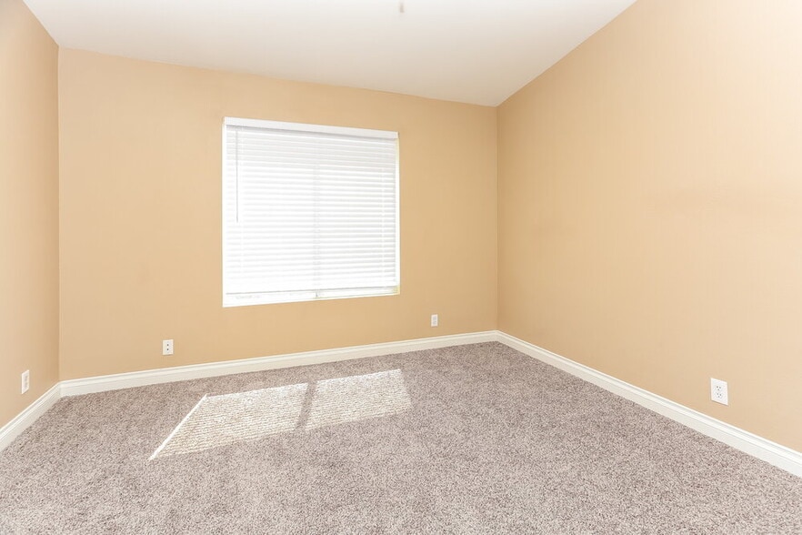 Building Photo - 7300 Lost Shadow Ct