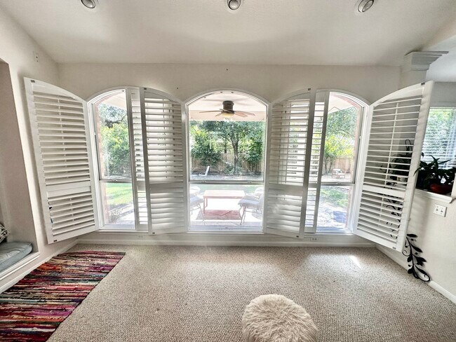 Building Photo - 10304 Peekston Dr