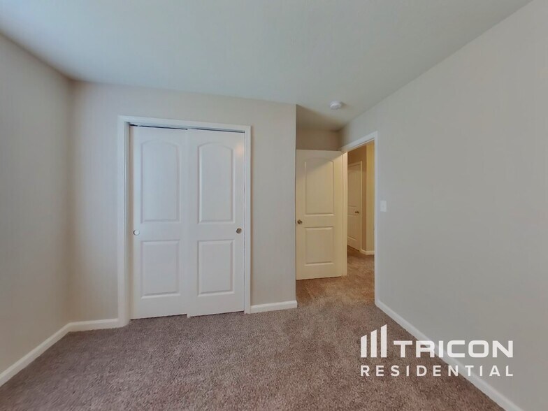 Building Photo - 2984 W Sampler St