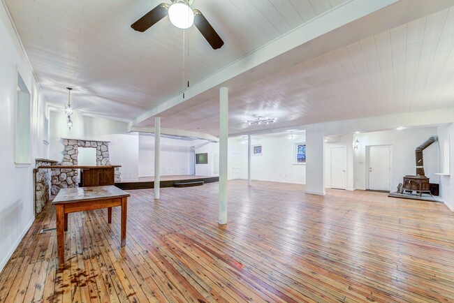 Building Photo - 2218 Arlington Ave