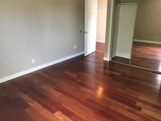 Building Photo - this will be gone this weekend! Rare change to rent a 2005 built 2 bedroom house HOUSE in Glassel...