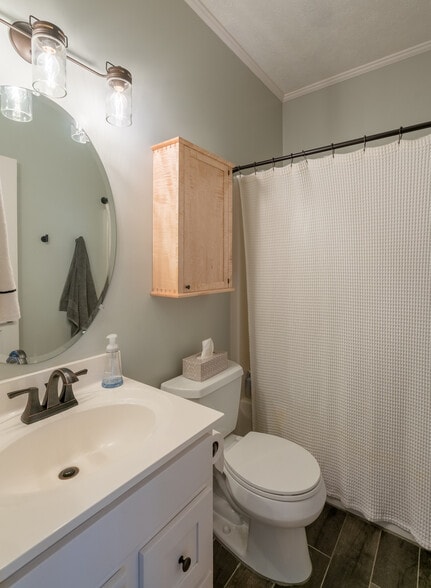 Main Floor Bath 1 - 5686 Barcroft Dr SW