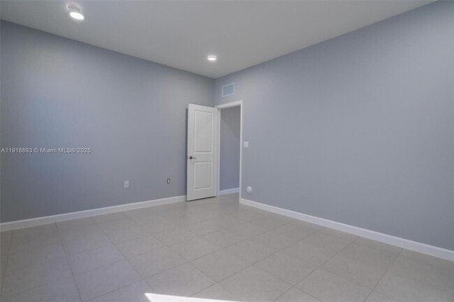 Building Photo - 16225 SW 147th Ct