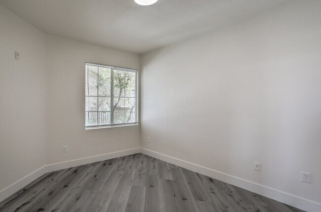 Building Photo - 7139 S Durango Dr