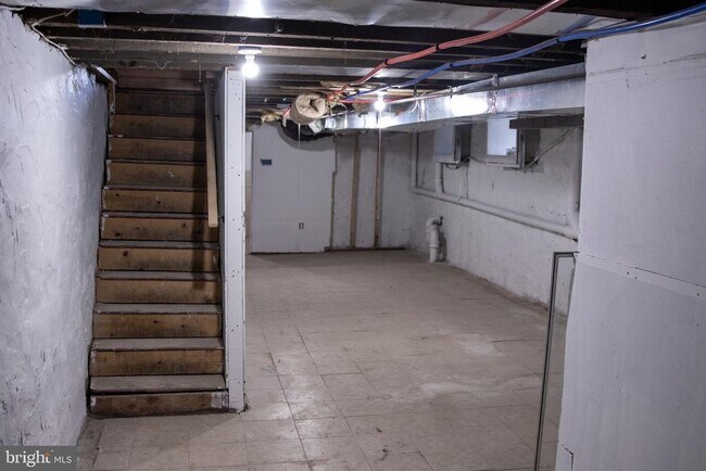 Building Photo - 111 Hanover Dr