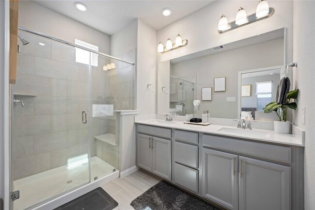 Building Photo - 16106 Oregon Oak Dr