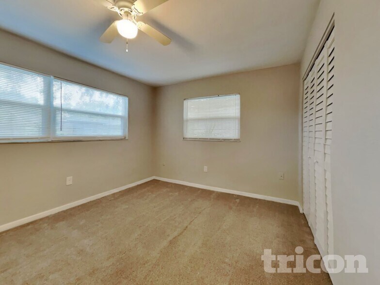 Building Photo - 1430 Thames Ln